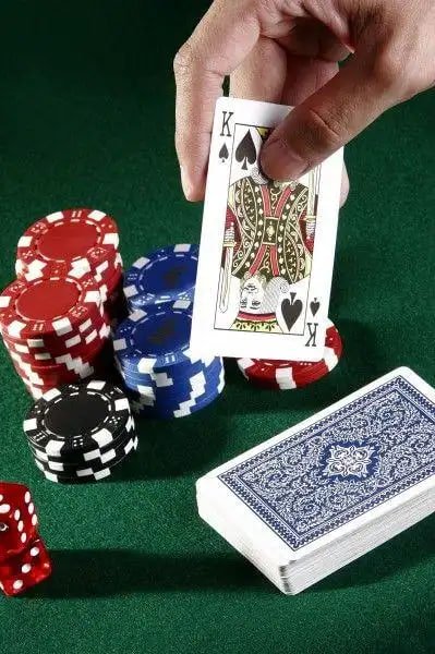 Ilustrasi proses penarikan dana aman dan cepat di merahtoto99 menggunakan perangkat mobile